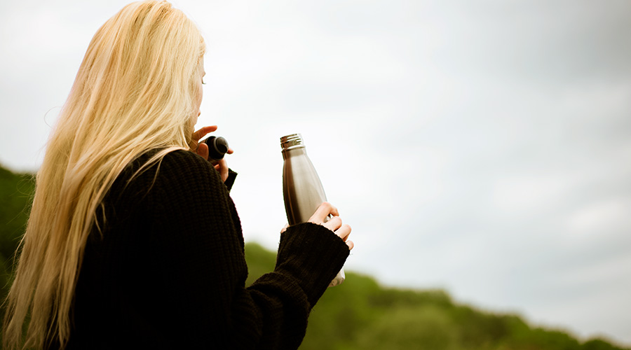 Pare de comprar água em garrafas pláscias